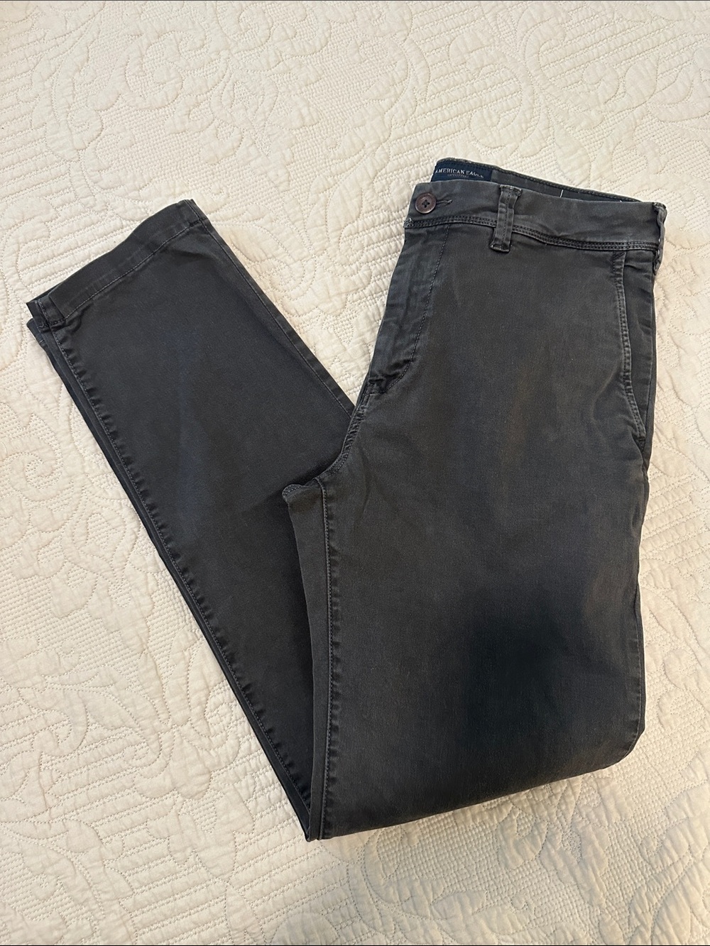 American Eagle Outfitters charcoal gray Chino Pants size 32x32"